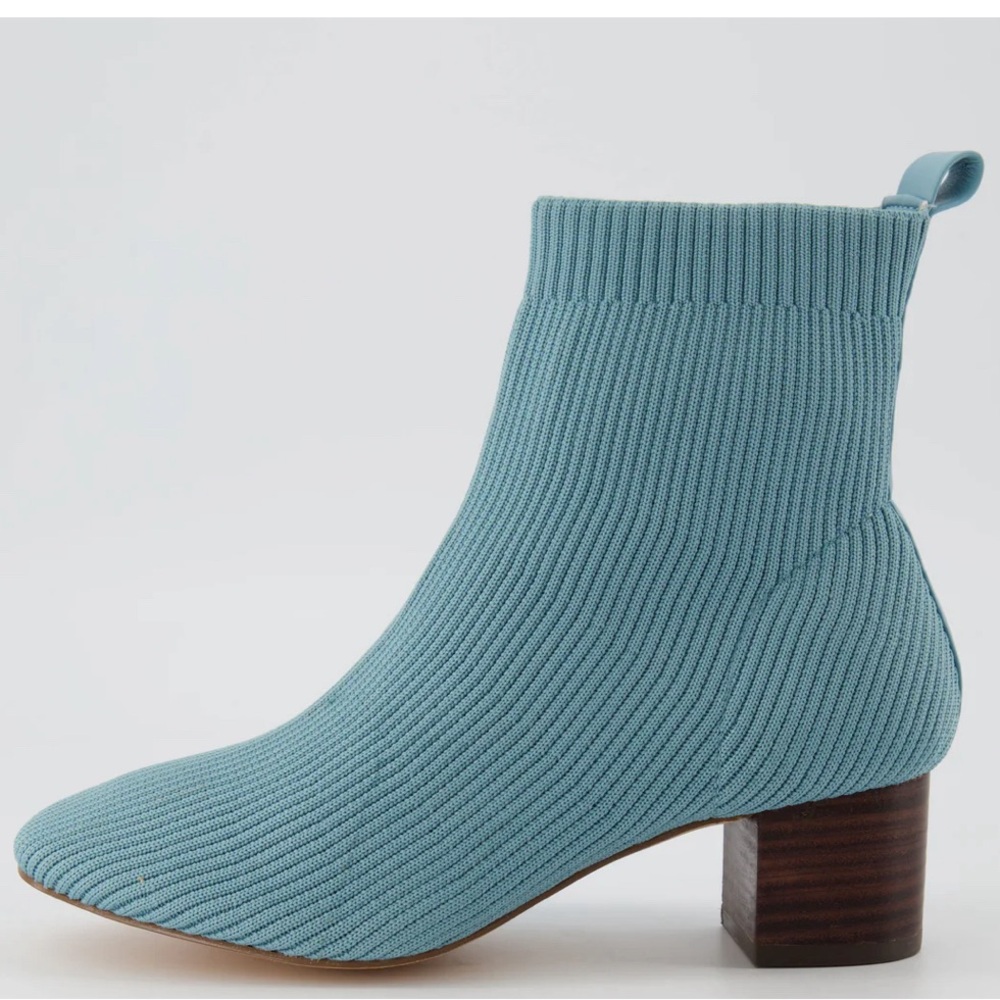 Cushionaire Neely Knit Block Heel Bootie size 7